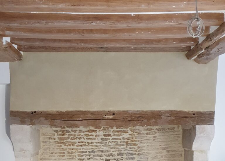 Enduit chaux cheminée