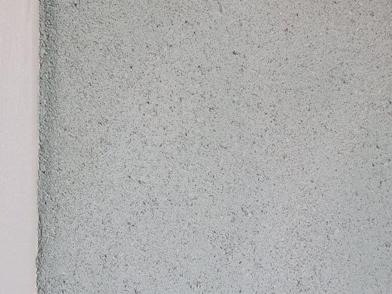 Enduit argile blanche et pigment vert