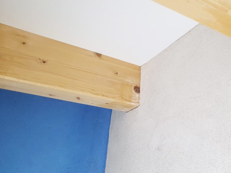 Argile blanche et pigment bleu