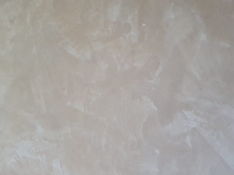 Stuc de chaux et pigment beige
